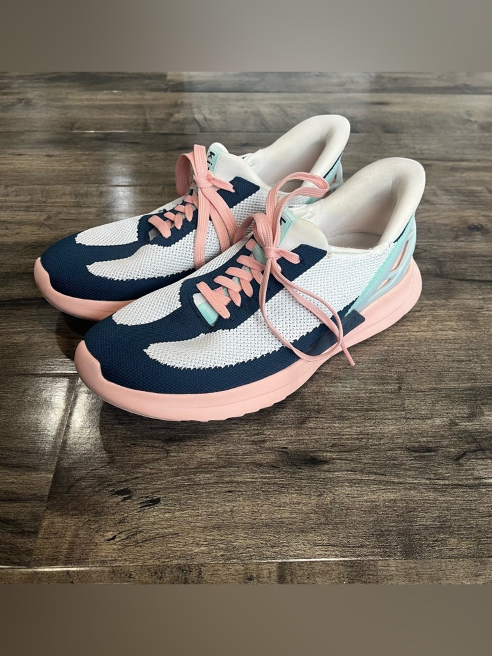 Kizik Athens Bahama Hands Free Women's Sz 8.5 Men's 7 Mesh Sneaker (GUC)